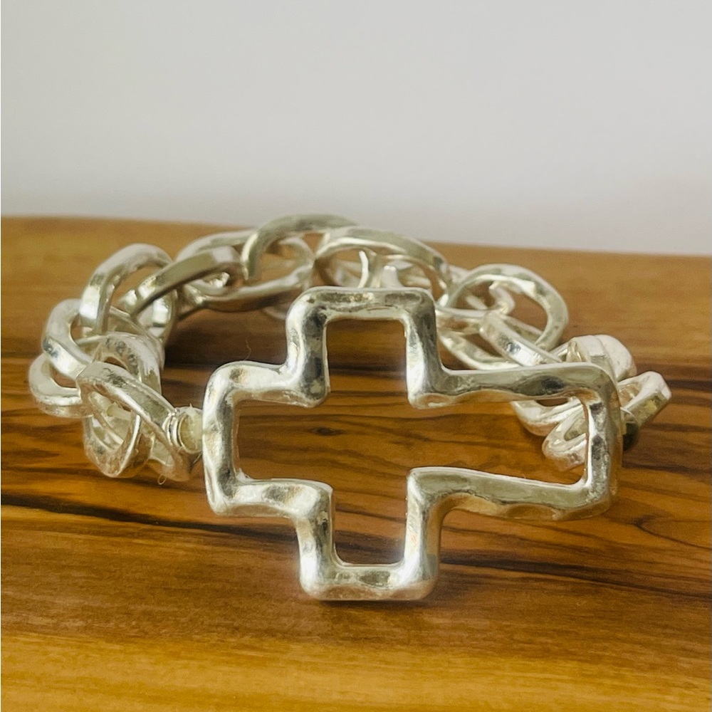 Silver Stretch Cross Hammered Bracelet